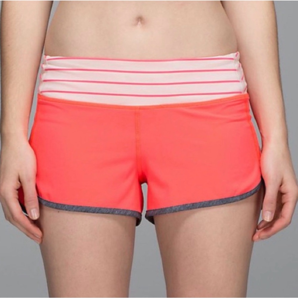 Lululemon Speed Short 4 way stretch 2.5” Size 8